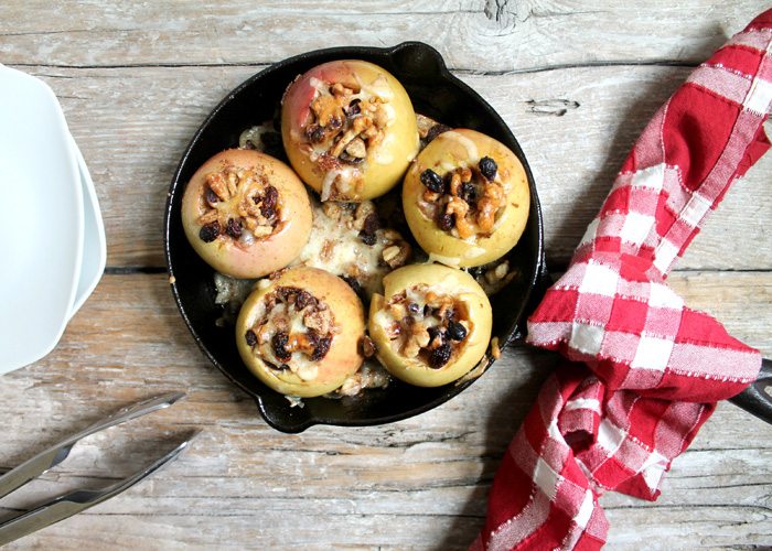 20+ retete de toamna (sanatoase si gustoase) 2 mere-coapte-cu-fructe-si-seminte1